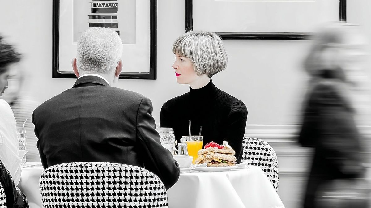 Как рестораны манипулируют нашими эмоциями через еду и атмосферу