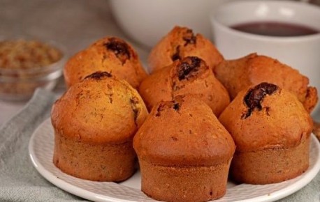 Пробуйте новое: ореховые кексы на кефире с шоколадом