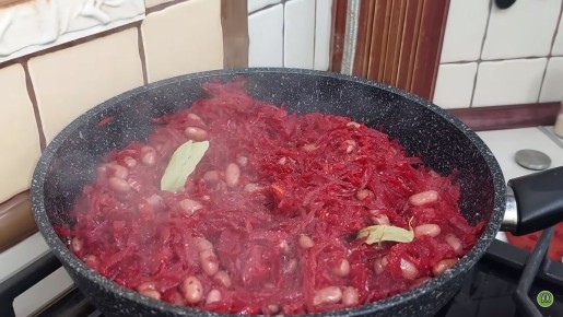 Нежное куриное филе и оригинальный борщ: идеальный ужин