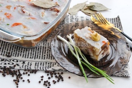 Спокойный взгляд на холодец из рульки: как получить крепкий застывающий бульон