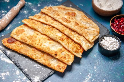 Чебуреки: Кулинарное Путешествие от Классики до Современности