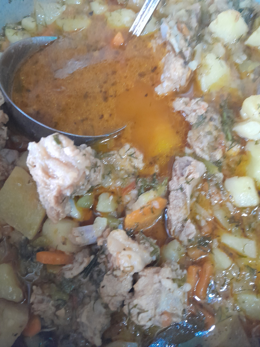 Тушеная картошка со свиными ребрышками: рецепт для уютного семейного вечера