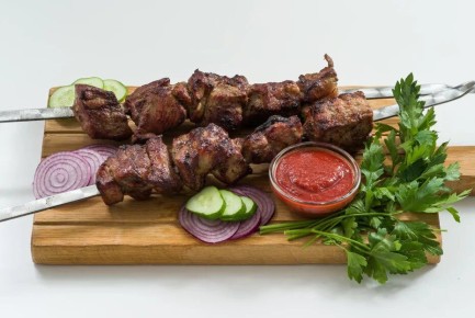 Шашлык из свинины: секреты маринада на минералке