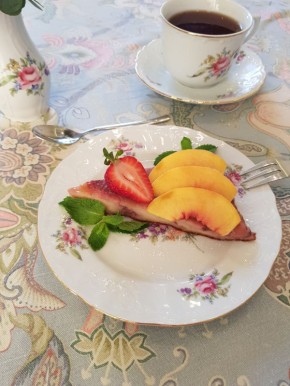 Сочная творожно-клубничная запеканка: идеальный десерт на любой случай