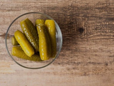 Тайны бочковых огурцов: забытая традиция советской кухни