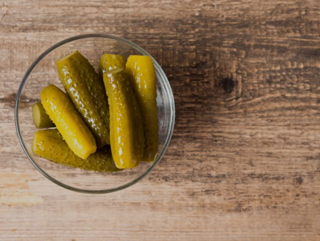 Тайны бочковых огурцов: забытая традиция советской кухни