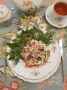 Зимняя свежесть: новогодний салат с курицей