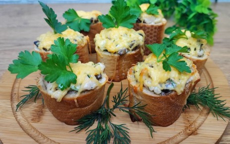 Пенёчки с курицей и грибами: простая закуска, которая удивит всех