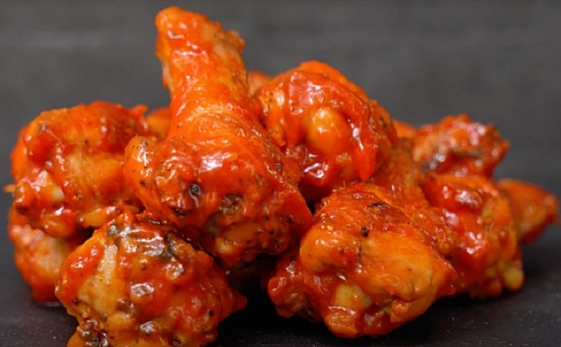 Кулинарный шедевр: куриные крылышки с двойным маринадом