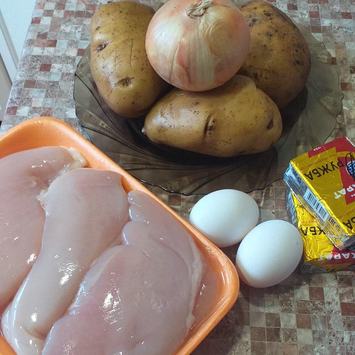 Запеченное куриное филе: нежное сочетание с картофельным покрытием