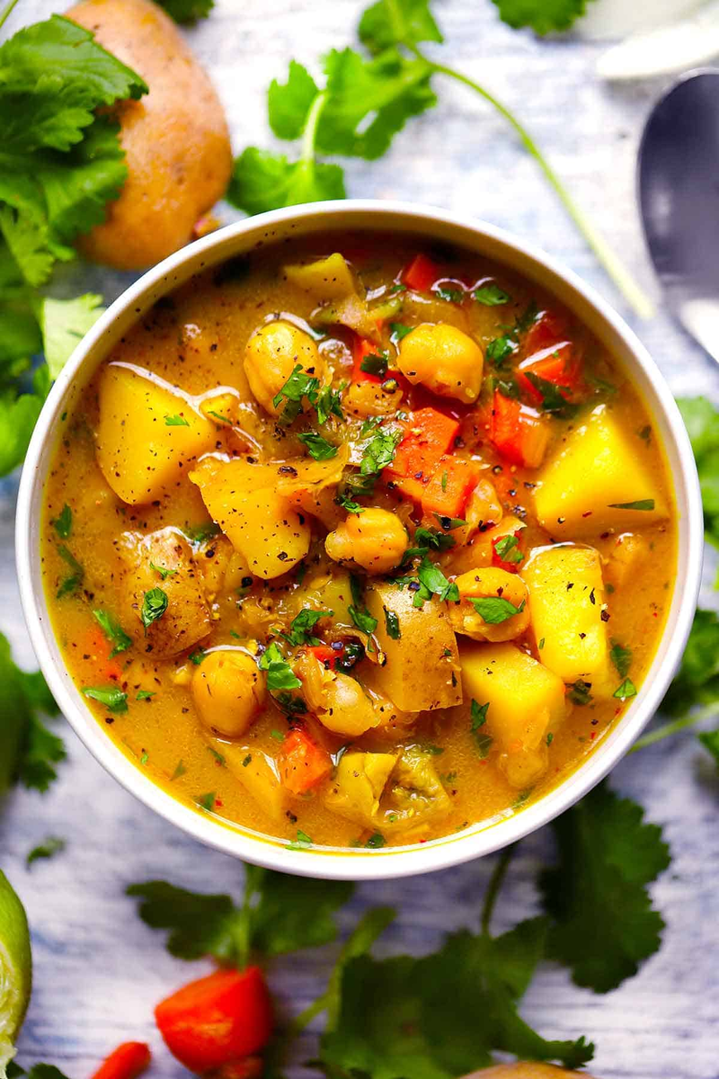 Нежный суп карри с нутом и картофелем для уютного ужина