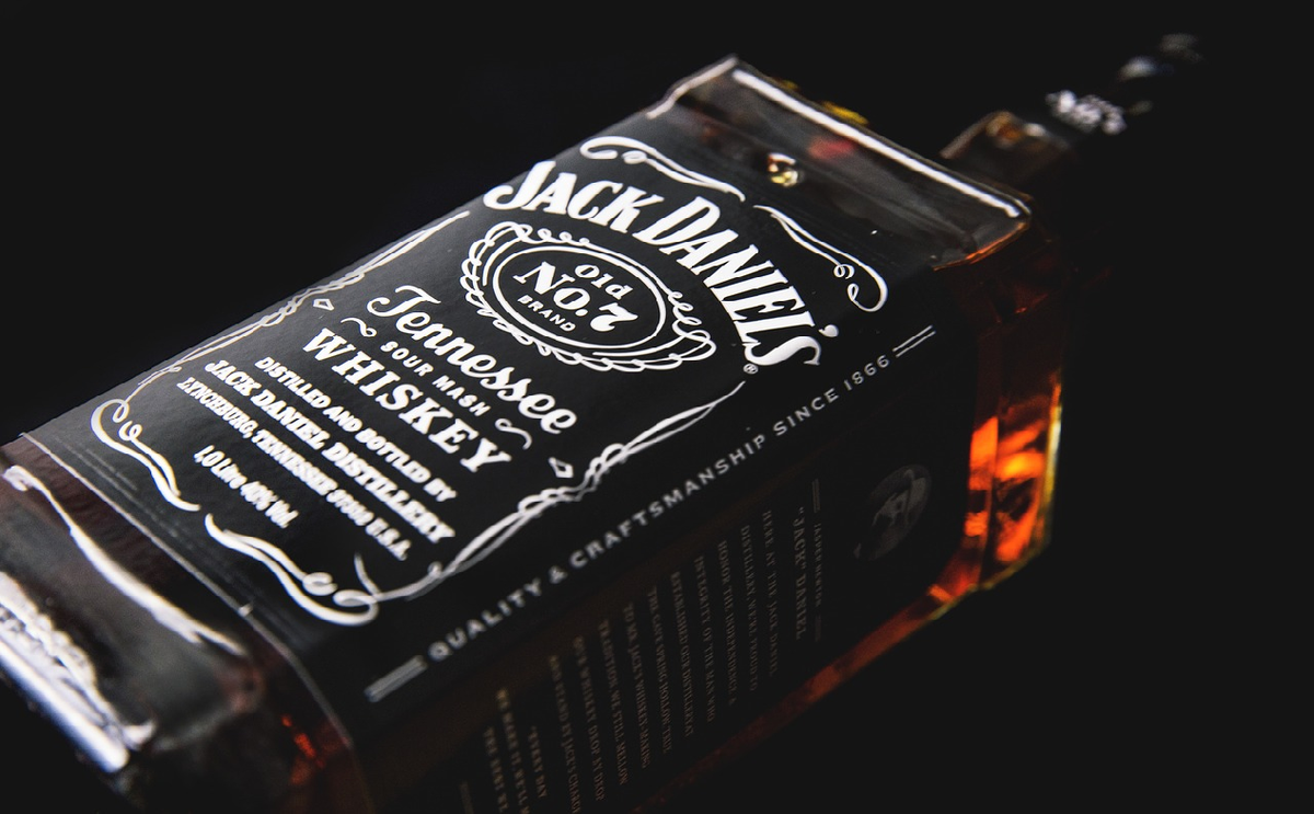 Как распознать подделку Jack Daniel's: ключевые признаки