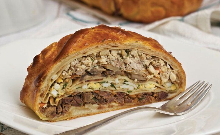 Курник с мясом: классический рецепт с блинами