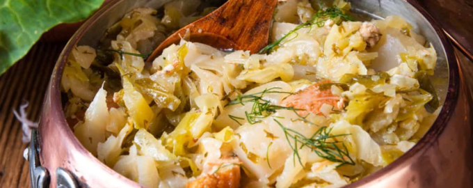 Капуста по-русски: сочное сочетание свинины и лука-порея