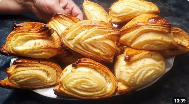 Творожные слойки к чаю: простой рецепт для занятых