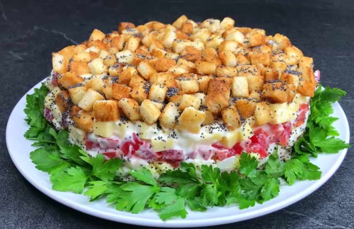 Новый взгляд на праздничный стол: салат «Курица под кайфом»