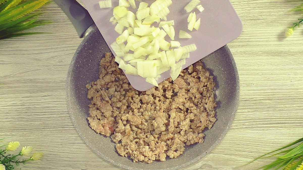 Простота и Вкус: Заливной Пирог на Сковороде за Минуты