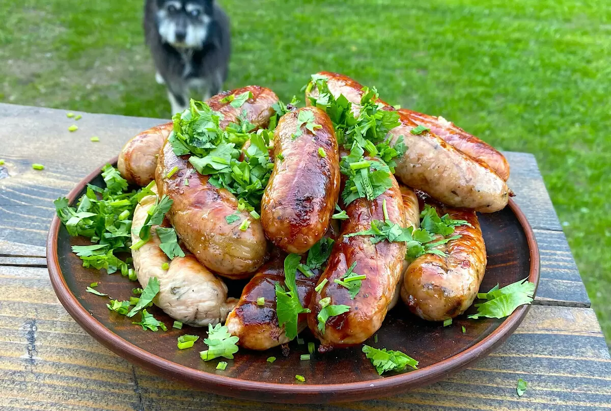 Ароматные купаты: домашний рецепт колбасок с кинзой и специями