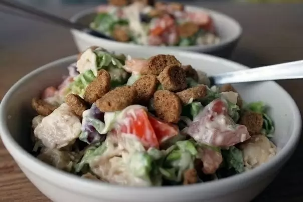 Нежный весенний салат, который удивит ваших гостей