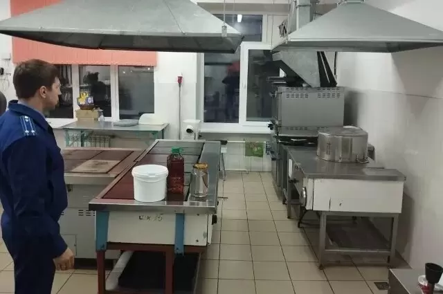 Как получить компенсацию, если отравился в кафе?