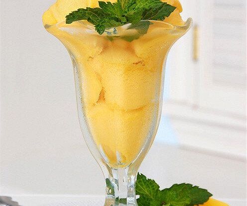 Летнее наслаждение: быстрое мороженое из манго