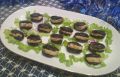 Вкусные «мидии» из чернослива: оригинальная закуска для праздника