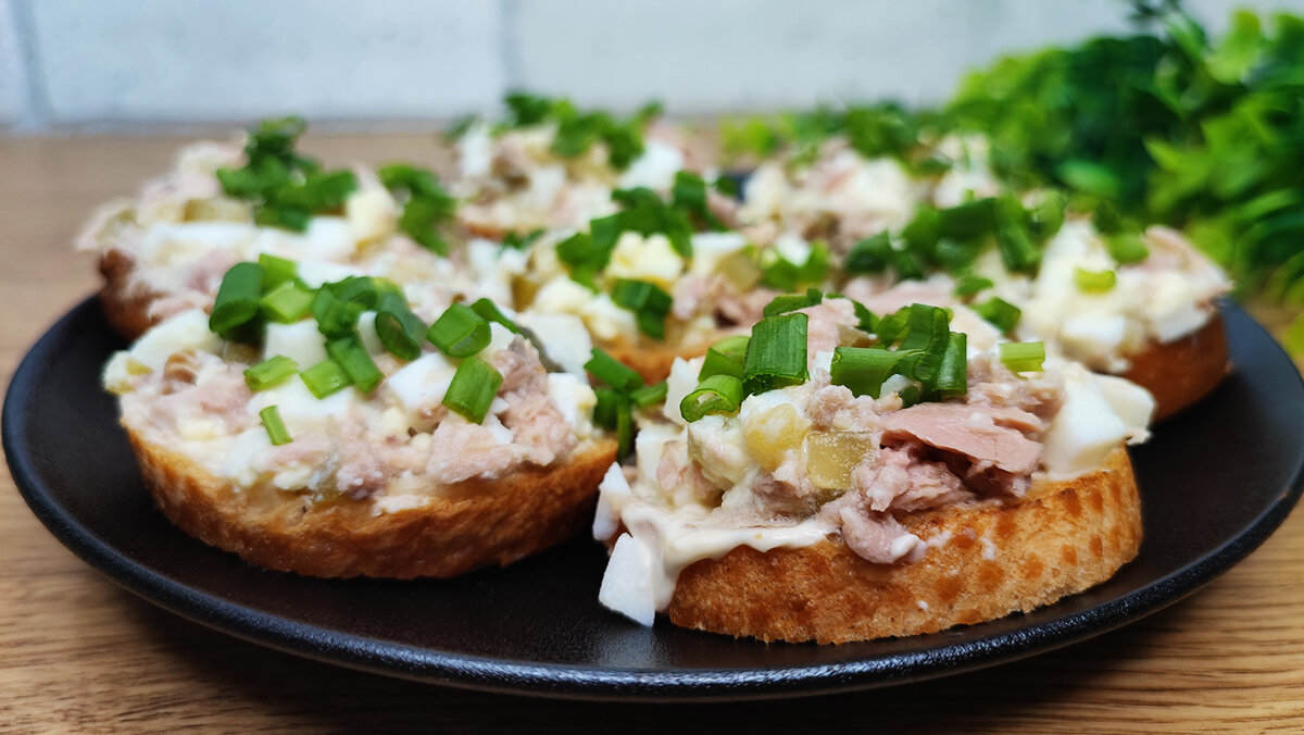 Удивительные бутерброды с консервами: быстро, вкусно и к любому случаю