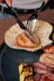 Гастрономические наслаждения: ваш стол ждет свежие морепродукты